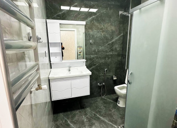 Qara Qarayev metrosu . Bonadea xəstəxanasının yanı . 1