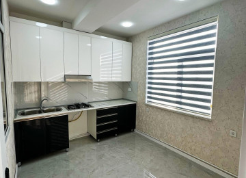 Qara Qarayev metrosu . Bonadea xəstəxanasının yanı . 1