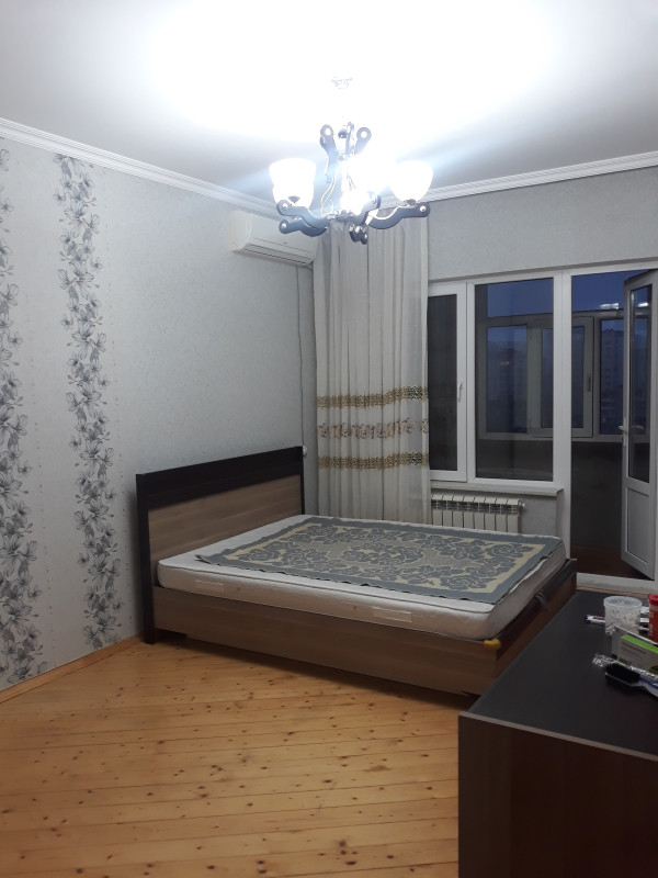 3 otaqli Leninqrad 9/6 orta bl. 90 m2 QANUNI... 3 otaqli, Leninqrad 9/6 orta blok, orta menzil,