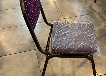 Dəmir stullar 150 ədəd var. Təcili 10 azn satılır. Ünvan