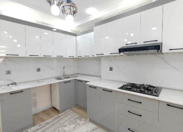 Xətai rayonu Neapol dairəsi yaxınlığında,ARAZ marketin