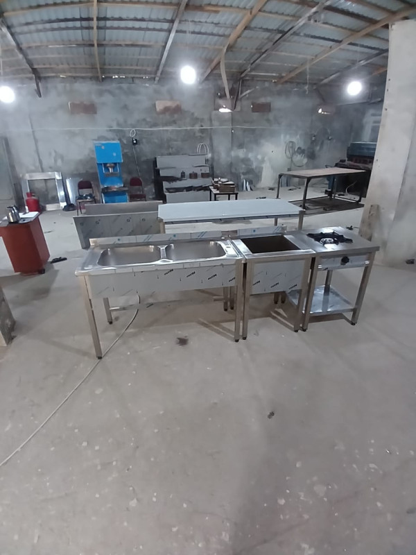 Restoran avdanliği istənilən ölçüdə restaran tipli mətbəx avdanliqlarının