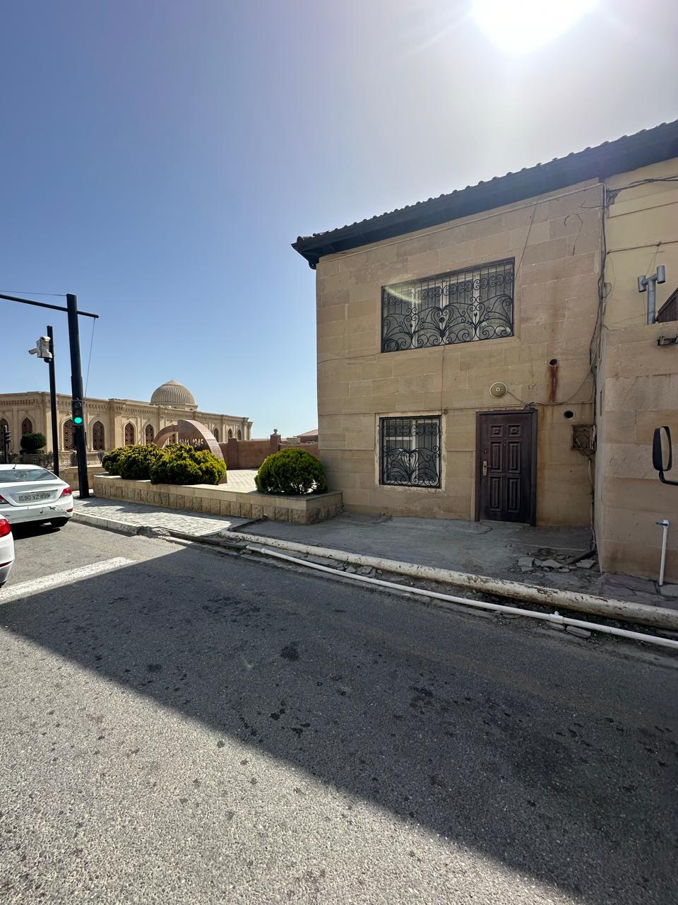 Obyekt ucun yer satílír Bibiheybetde yol kenari svetoforun