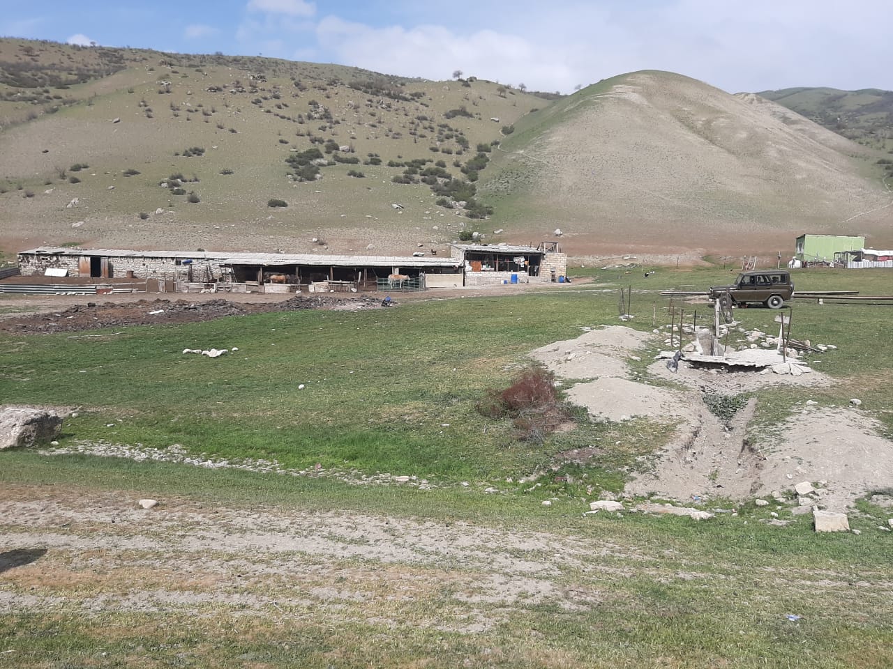 50 hektar Fermalí erazi satílír.Xizi rayonu Xelenc kendi