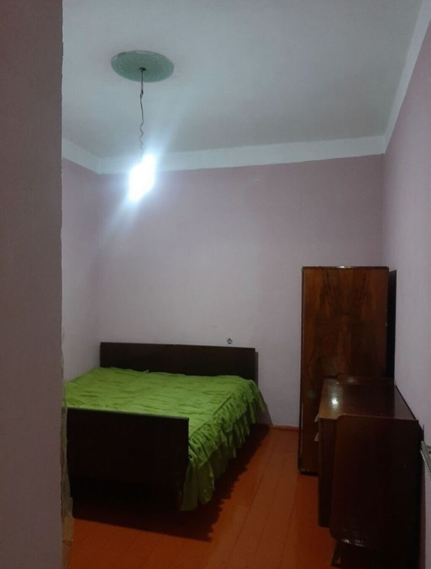 1 otaqlı ev kirayə verilir 1 botaqlı həyət evi Əmircanda kirayə verilir Ciddi