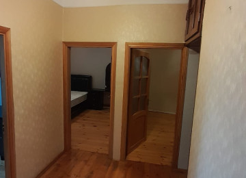 Köhnə Günəşlidə 3 otaqlı, əşyalı mənzil Lahiyə: - Leninqrad