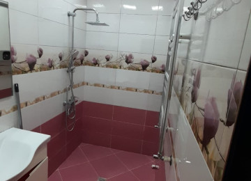 Köhnə Günəşlidə 3 otaqlı, əşyalı mənzil Lahiyə: - Leninqrad