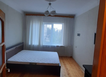 Köhnə Günəşlidə 3 otaqlı, əşyalı mənzil Lahiyə: - Leninqrad