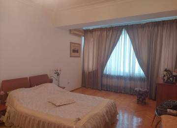 Yasamal rayonu Nizami mst yax-da 6-ci paralel deyilən