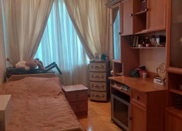 Yasamal rayonu Nizami mst yax-da 6-ci paralel deyilən