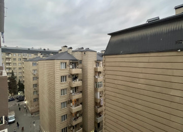 Xırdalan şəhəri,tam mərkəzdə,Köhnə bazar tərəfdə yerləşən