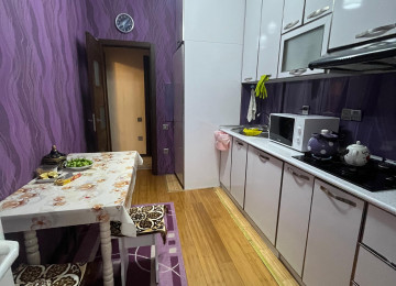 Xırdalan şəhəri,tam mərkəzdə,Köhnə bazar tərəfdə yerləşən