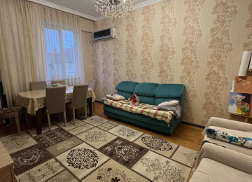 Xırdalan şəhəri,tam mərkəzdə,Köhnə bazar tərəfdə yerləşən