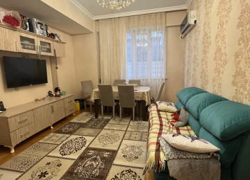 Xırdalan şəhəri,tam mərkəzdə,Köhnə bazar tərəfdə yerləşən