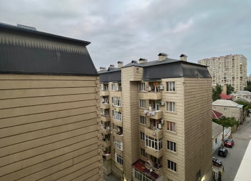 Xırdalan şəhəri,tam mərkəzdə,Köhnə bazar tərəfdə yerləşən