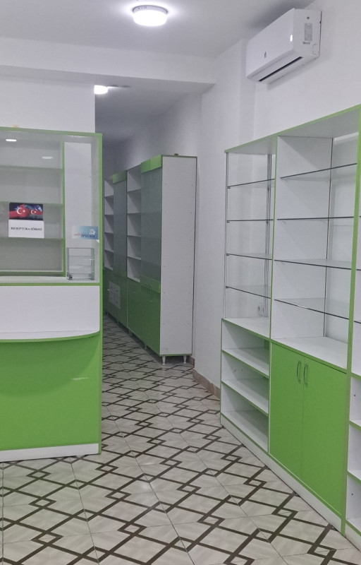 Aptek mebeli 3500 manata aptek mebeli satılır.Şəkildə bir az yarımçəq