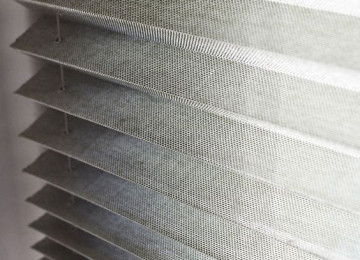 Şık və modern görünüşü baxımından digər pərdələrdən ayrılan