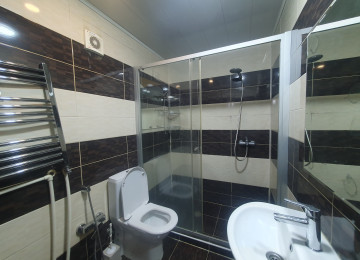 Xırdalan şəhərinin mərkəzində, qanuni 2 otaqlı 62 m2 sahəsi