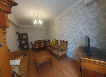 Xırdalan şəhərinin mərkəzində, qanuni 2 otaqlı 62 m2 sahəsi