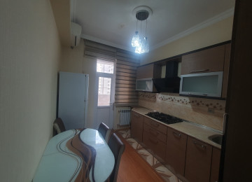 Xırdalan şəhərinin mərkəzində, qanuni 2 otaqlı 62 m2 sahəsi