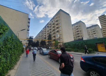 Xırdalan şəhərinin mərkəzində, qanuni 2 otaqlı 62 m2 sahəsi