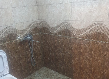 KUPÇALI ÇIXARIŞLI BİNA. ƏŞYALI SATILIR QAZLI KUPÇALI LİFTLİ