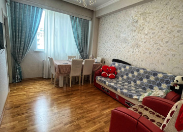 Xırdalan şəhəri,mərkəzdə,Köhnə bazarla üzbəüz