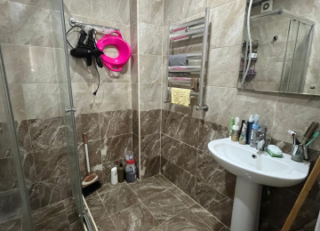 Xırdalan şəhəri,mərkəzdə,Köhnə bazarla üzbəüz