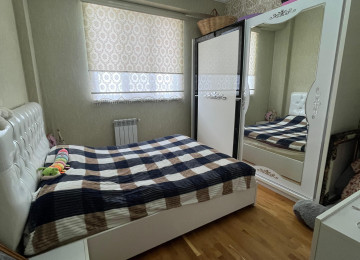 Xırdalan şəhəri,mərkəzdə,Köhnə bazarla üzbəüz