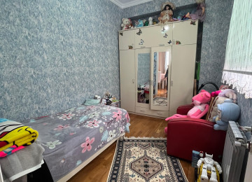 Xırdalan şəhəri,mərkəzdə,Köhnə bazarla üzbəüz