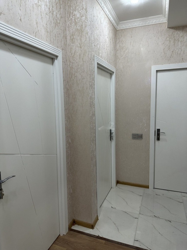 Yeni Zığ Yaşayış Kompleksində Super təmirli ev Yeni Zığ Yaşayış Kompleksində Super təmirli ev Lahiyə: -