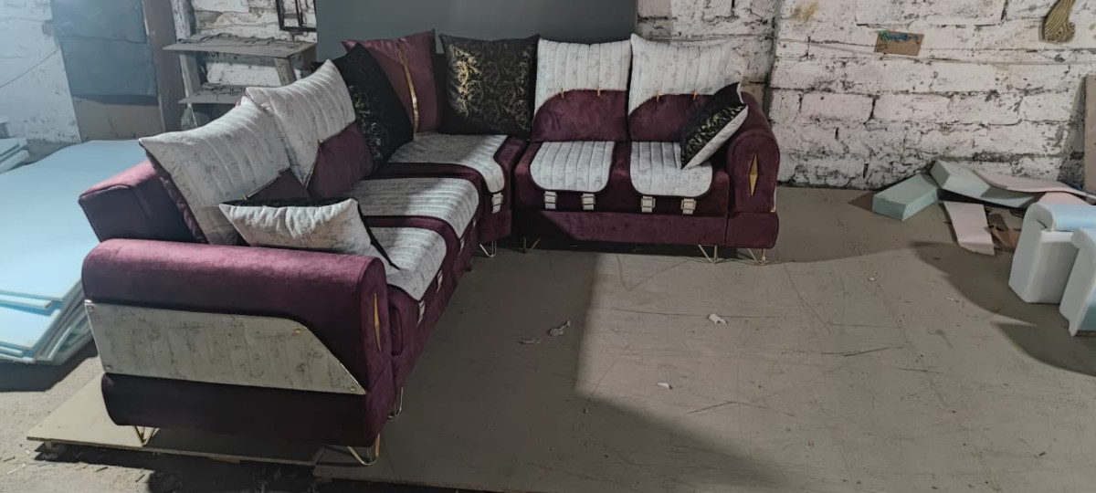 Künc divan Sifarişlə hazırlanır Künc divan Sifarişlə hazırlanır Rəng seçimi var Açılır,