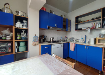 Köhnə Günəşlidə 3 otaqlı əla mənzil Lahiyə: - 5/9 Mərtəbə: