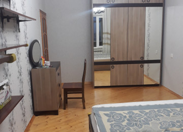 QANUNI... 3 otaqli Leninqrad 9/6 orta blok orta menzil,