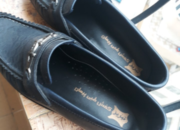 Orta yaşlı xanım üçün ayaqqabı Xanım üçün İran ayaqqabısı.