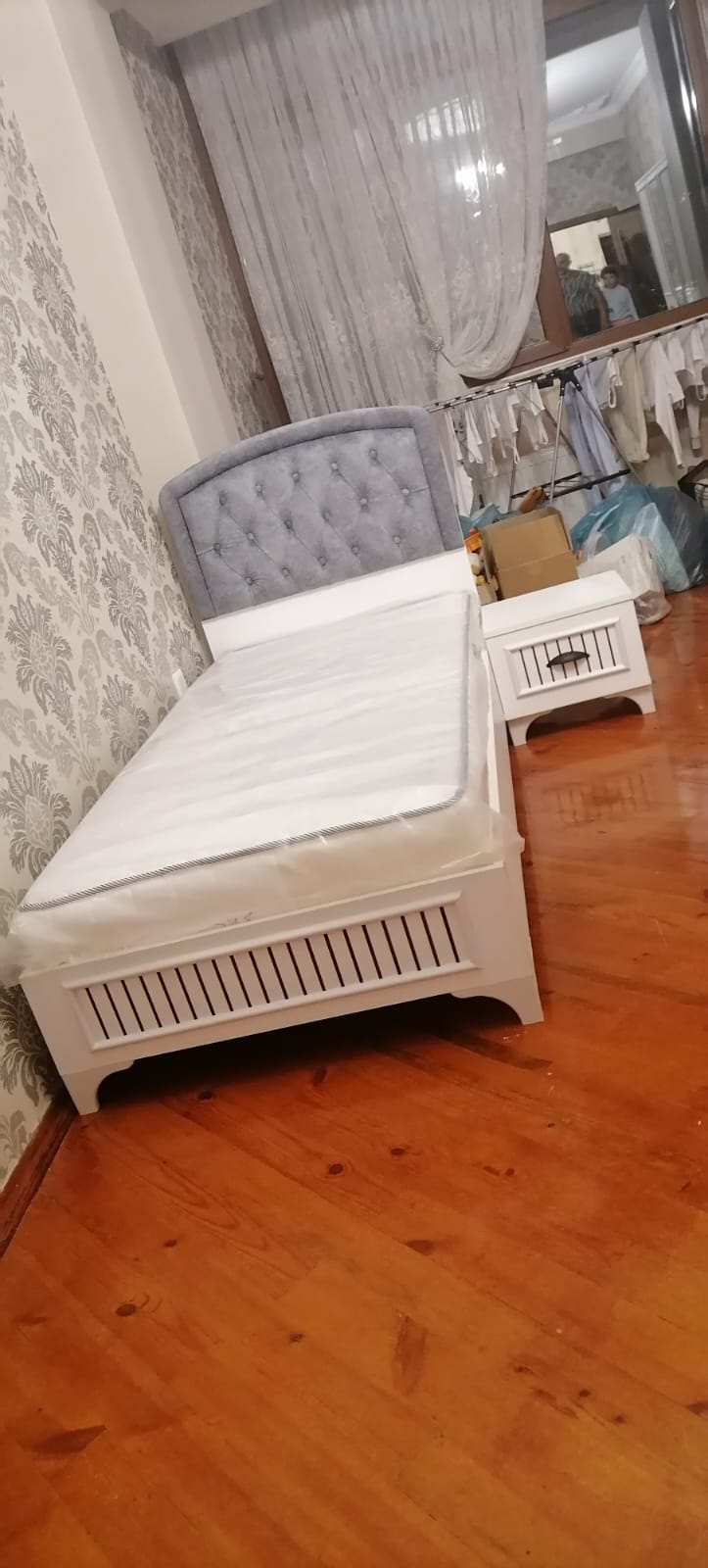 Çarpayı Sifarişlə hazırlanır Rəng seçimi var Ölçü 90/200