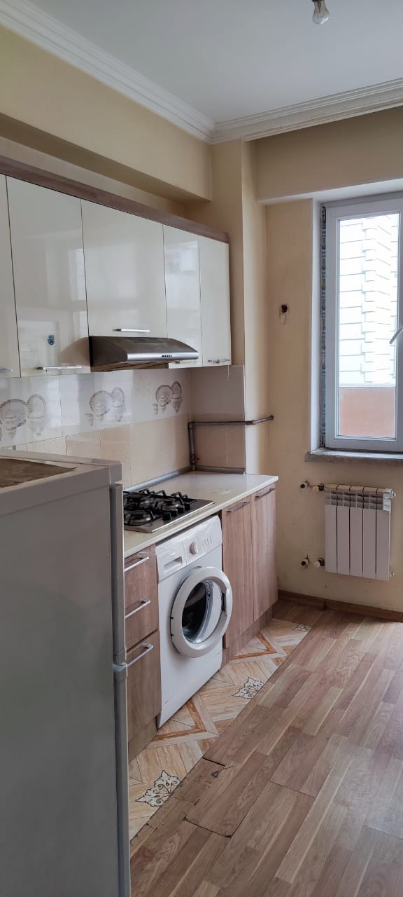 Xlrdalan kirsdal abseron 1 de 1 otaq 42kv 330 azn qaz islq