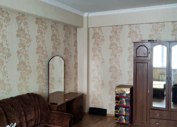 Xlrdalan kirsdal abseron 1 de 1 otaq 42kv 330 azn qaz islq