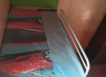 Uşaq yataq mebeli 300 azn satılır. Ünvan Maştağa.