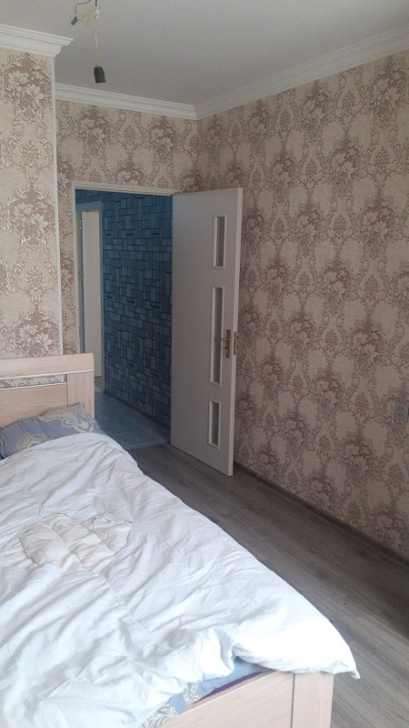 Qaraçuxurda 2 otaqlı mənzil Qaraçuxurda 2 otaqlı mənzil Lahiyə: - Leninqrad Mərtəbə: -
