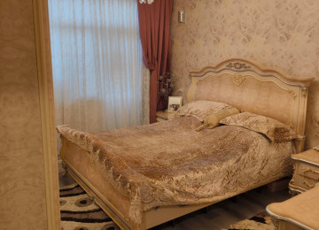 Ali Hərbi məktəb yaxınlığında 3 otaqlı tam təmirli mənzil