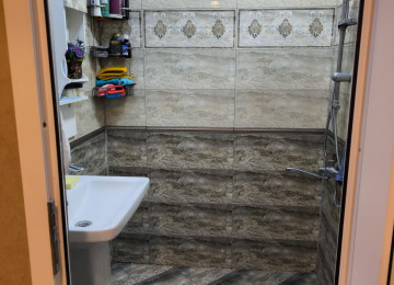 Ali Hərbi məktəb yaxınlığında 3 otaqlı tam təmirli mənzil