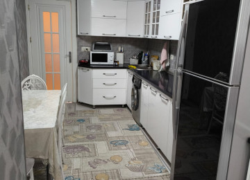 Ali Hərbi məktəb yaxınlığında 3 otaqlı tam təmirli mənzil