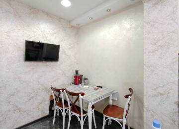 Xətai rayonu Venesiya sarayinin yani, Neapol dairəsinə