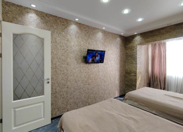 Xətai rayonu Venesiya sarayinin yani, Neapol dairəsinə