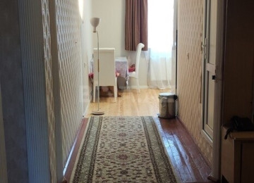 Yeni Günəşlidə 5 otaqlı tam əşyalı mənzil Lahiyə: -