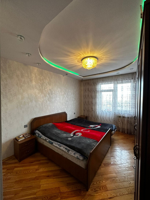 Bakıxanovda Tam təmirli əşyalı 2 otaqlı mənzil Bakıxanovda Tam təmirli əşyalı 2 otaqlı mənzil Lahiyə: -