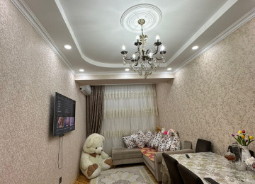 Yeni Günəşlidə Tam təmirli mənzil Lahiyə: - Yeni tikili