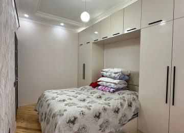 Yeni Günəşlidə Tam təmirli mənzil Lahiyə: - Yeni tikili