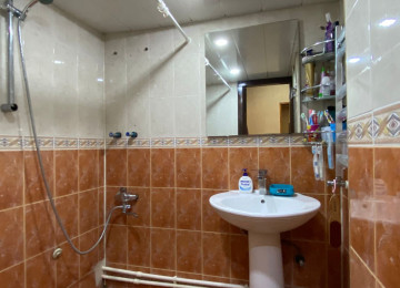 Yeni Günəşli AB Massivində, 3 otaqlı mənzil Lahiyə: - Kiev